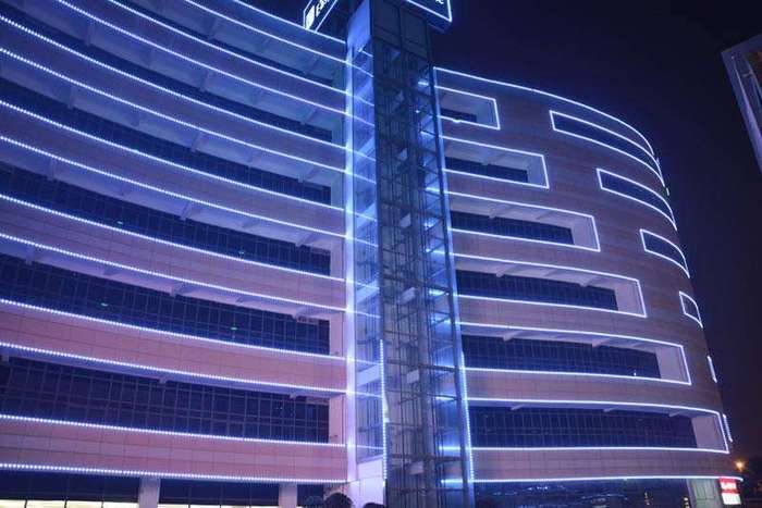 如何突出建筑外墻樓體亮化設(shè)計(jì)的夜景效果